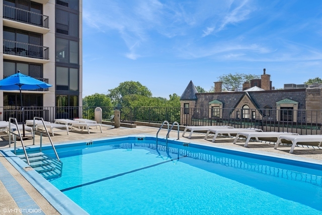 2500 North Lakeview Avenue Chicago IL 60614