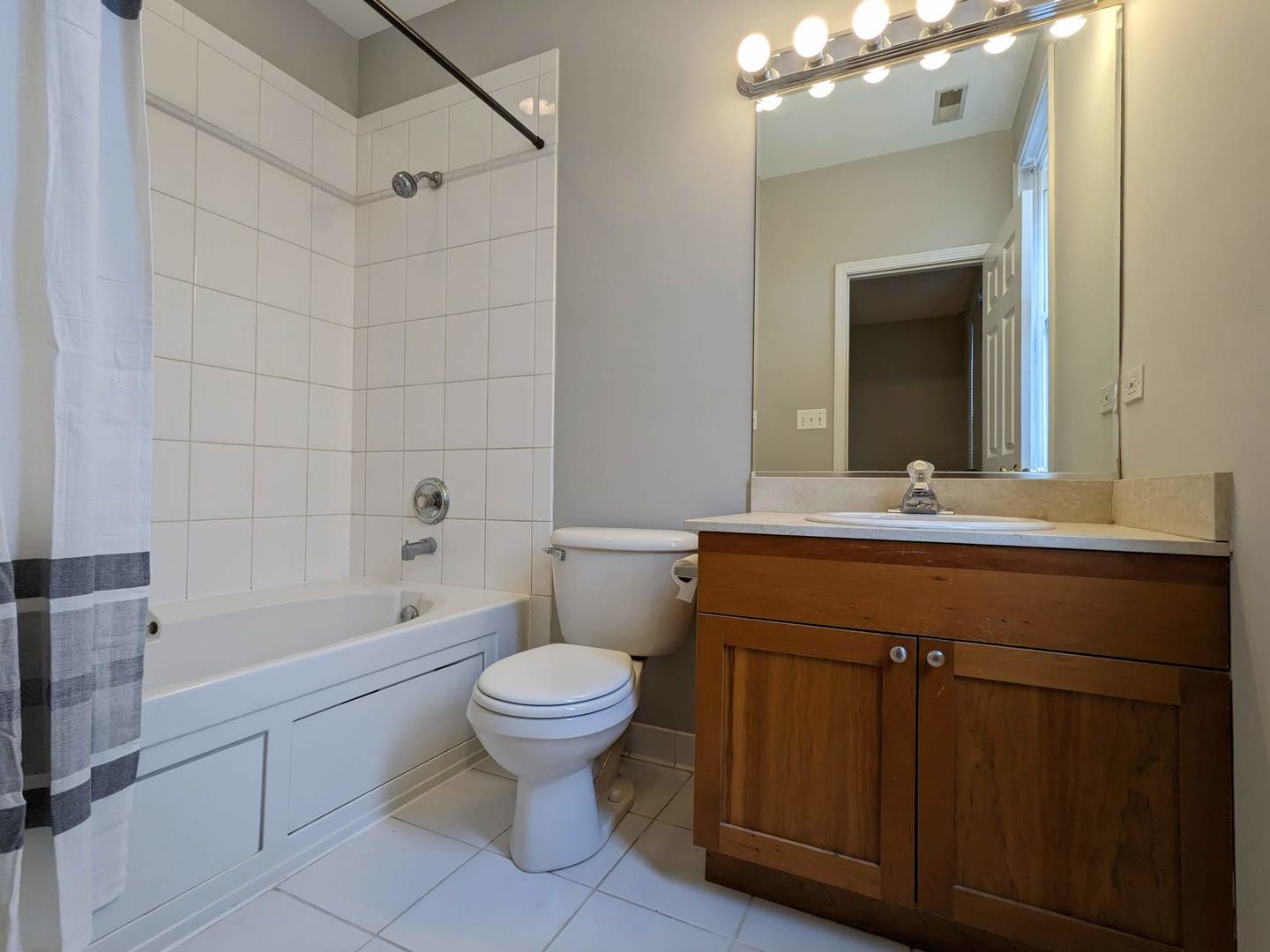 750 North Willard Court Chicago IL 60642