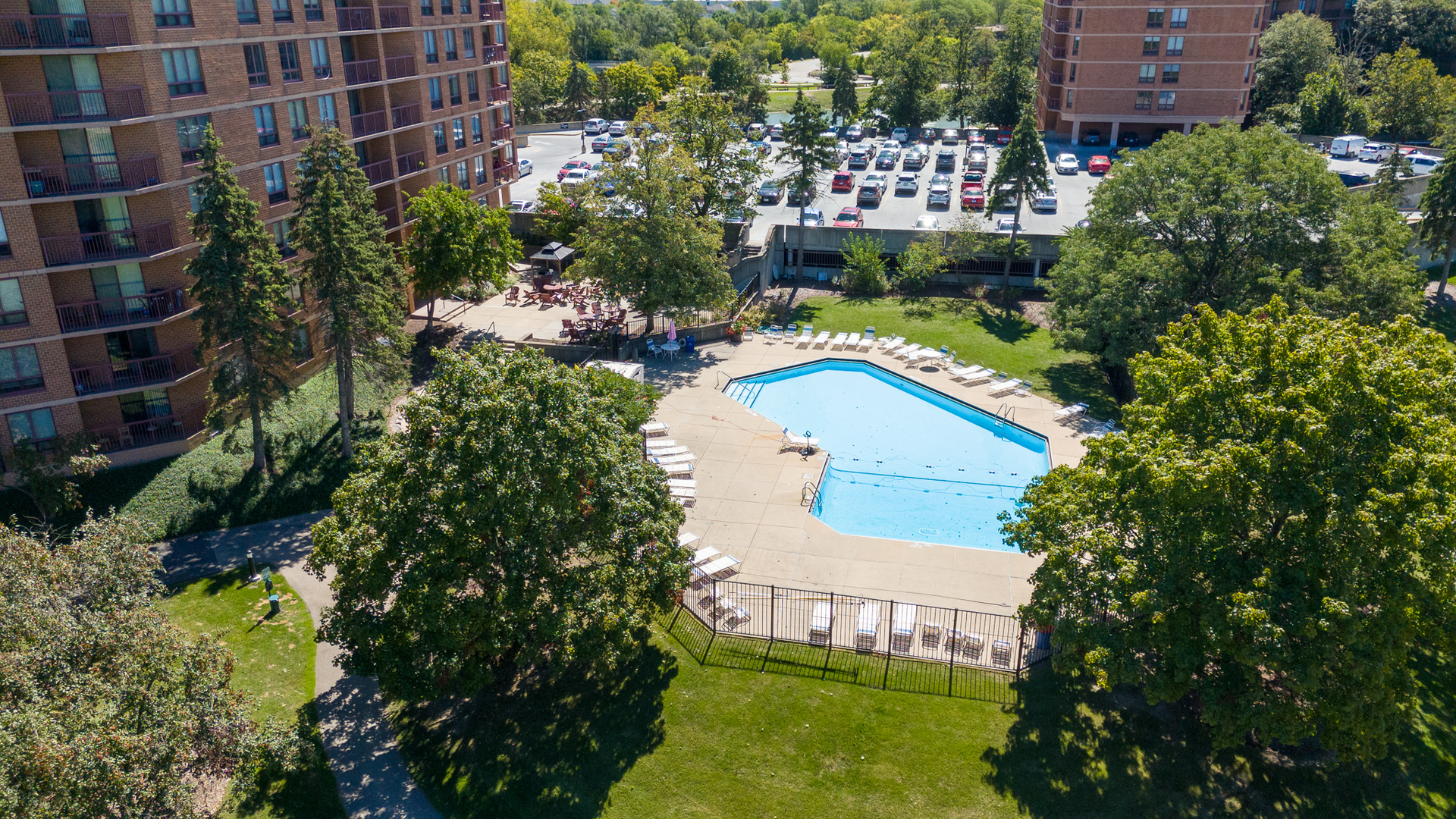 5950 Oakwood Drive Lisle IL 60532