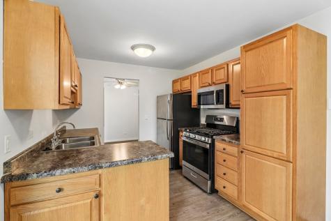 1102 Woodbury Lane Wheeling IL 60090