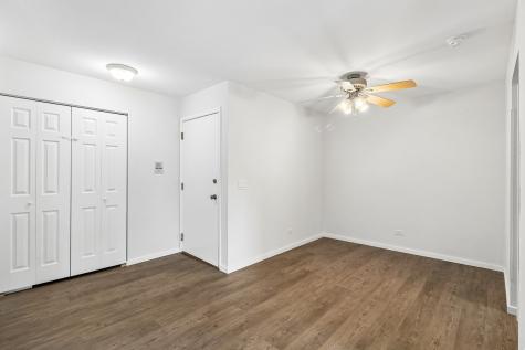 1102 Woodbury Lane Wheeling IL 60090