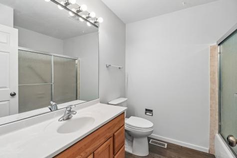1102 Woodbury Lane Wheeling IL 60090