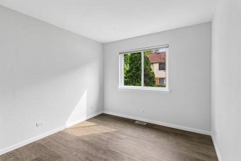 1102 Woodbury Lane Wheeling IL 60090