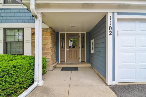 1102 Woodbury Lane Wheeling IL 60090