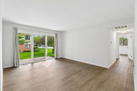 1102 Woodbury Lane Wheeling IL 60090