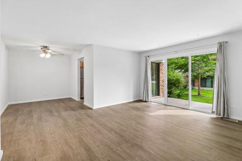 1102 Woodbury Lane Wheeling IL 60090