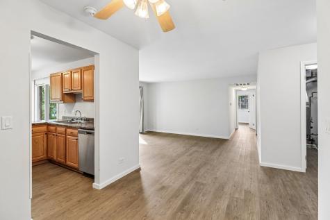 1102 Woodbury Lane Wheeling IL 60090