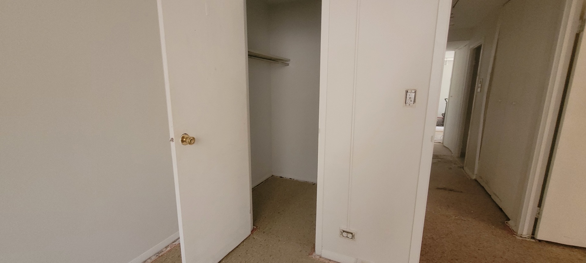 4350 West Ford City Drive Chicago IL 60652