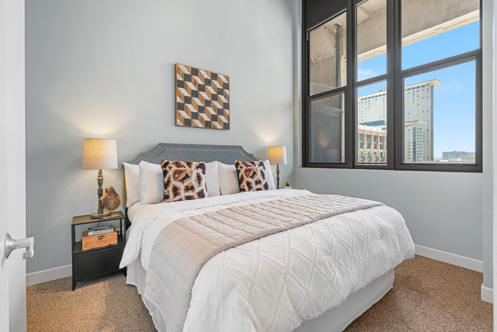 320 East 21st Street Chicago IL 60616