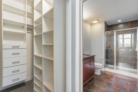 320 East 21st Street Chicago IL 60616