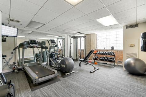 320 East 21st Street Chicago IL 60616