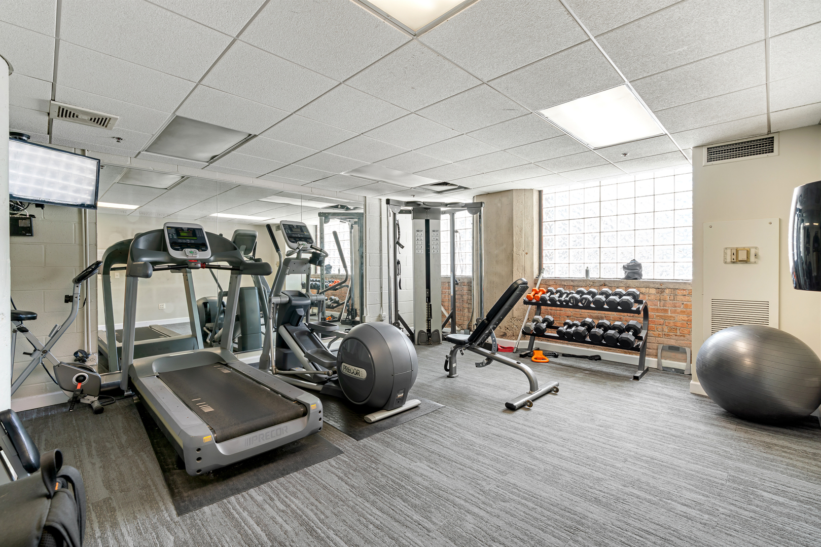 320 East 21st Street Chicago IL 60616