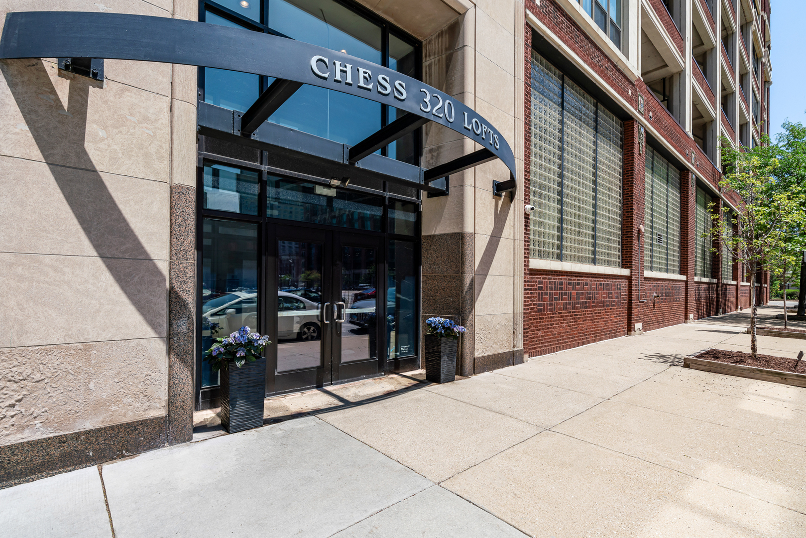 320 East 21st Street Chicago IL 60616