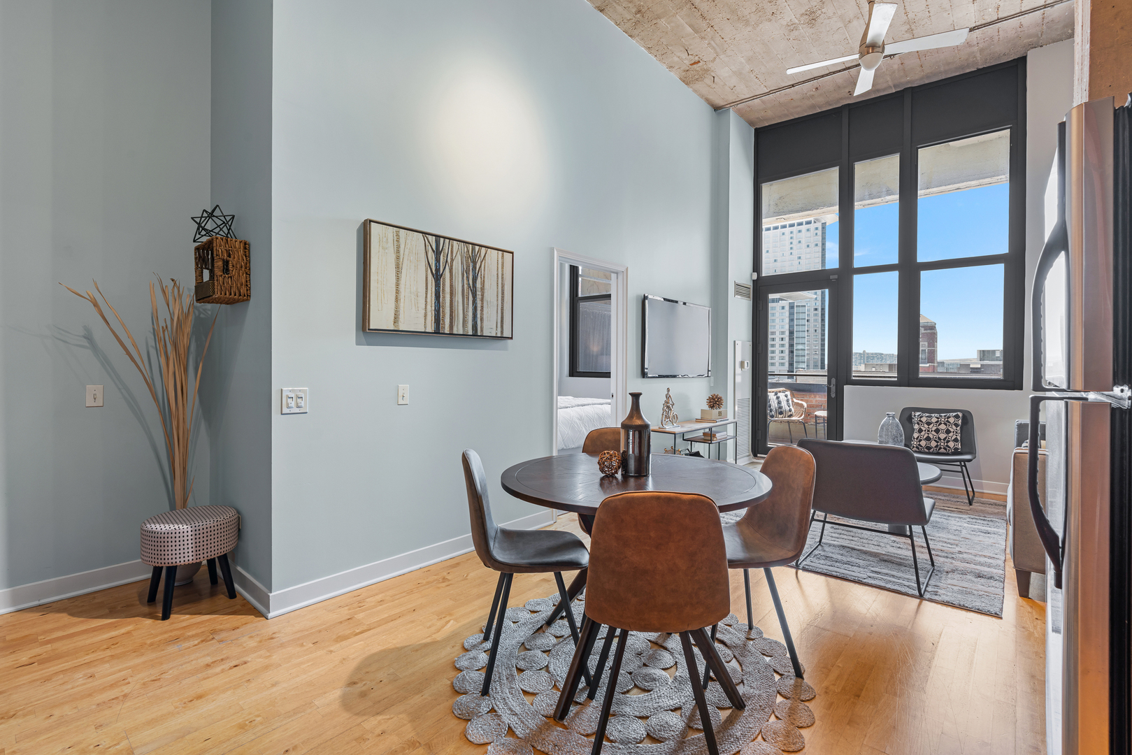 320 East 21st Street Chicago IL 60616