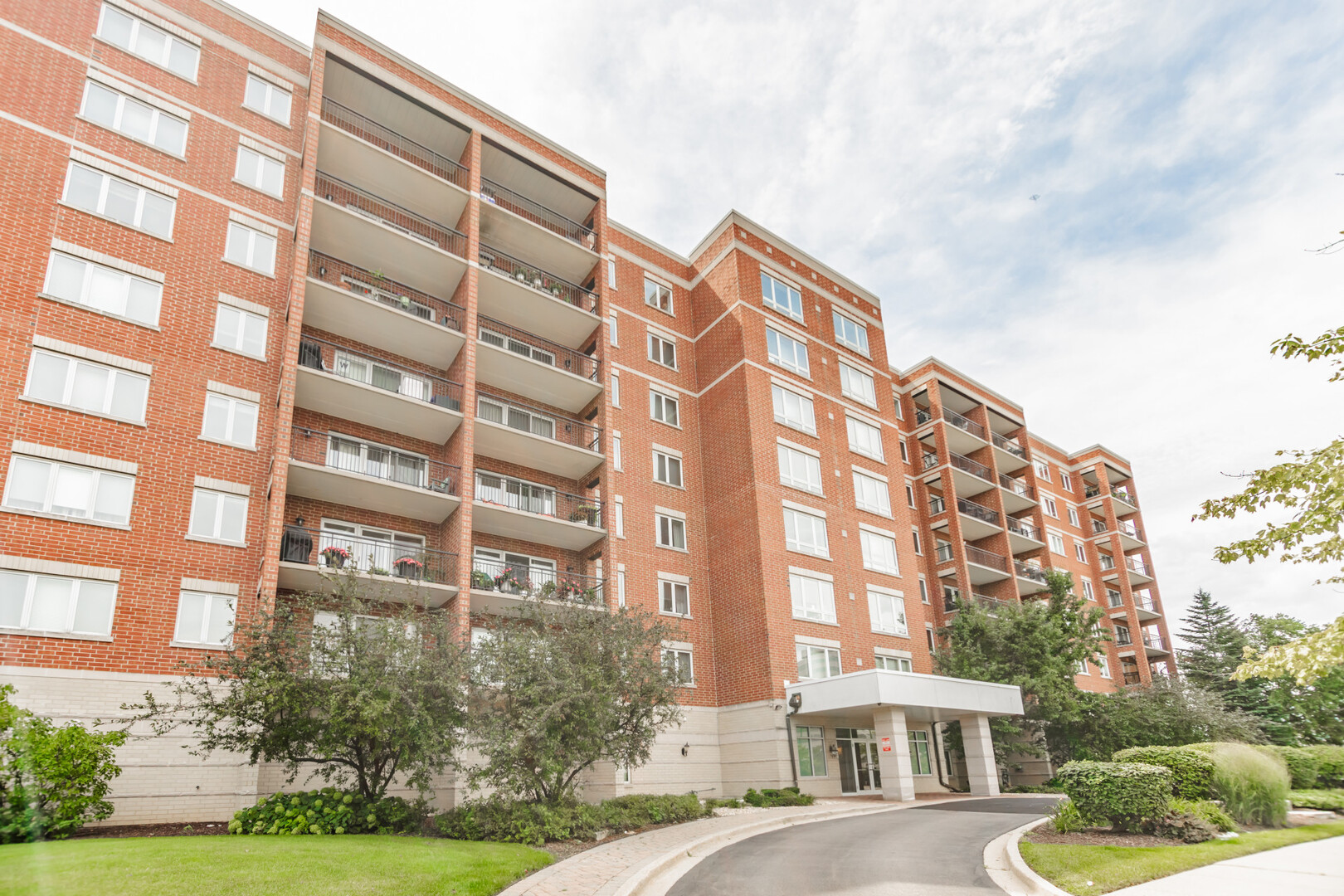 5555 North Cumberland Avenue Chicago IL 60656