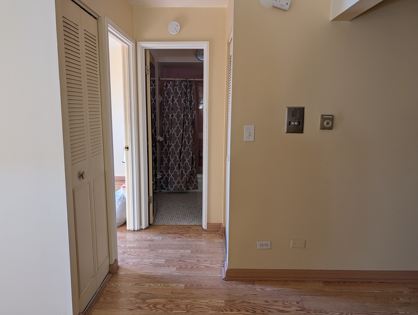 8444 West Wilson Avenue Chicago IL 60656