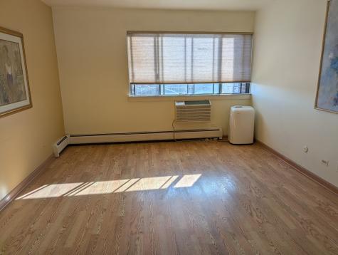 8444 West Wilson Avenue Chicago IL 60656