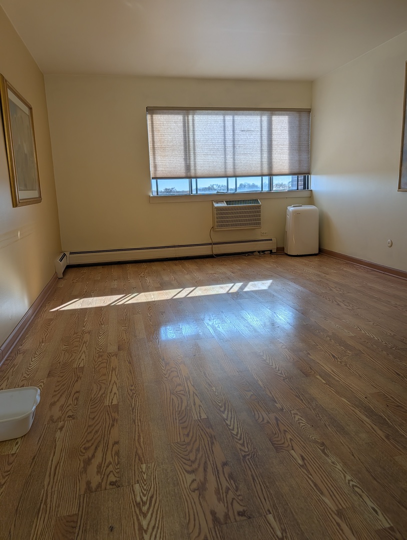 8444 West Wilson Avenue Chicago IL 60656