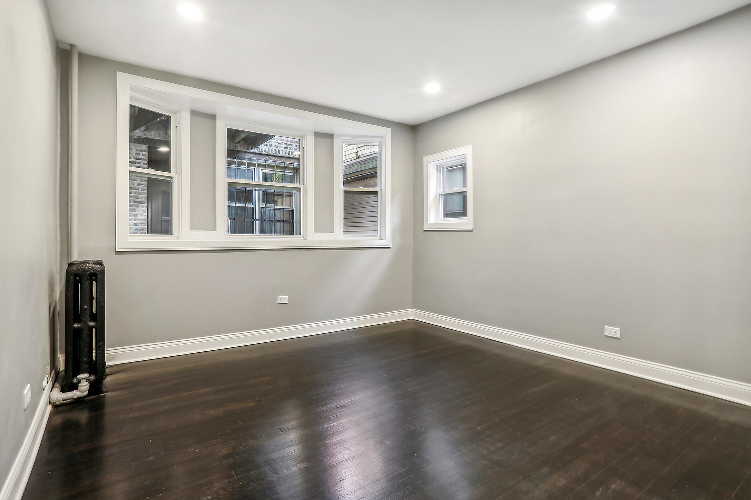 1327 East 52nd Street Chicago IL 60615