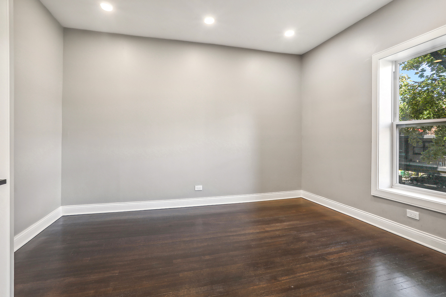 1327 East 52nd Street Chicago IL 60615