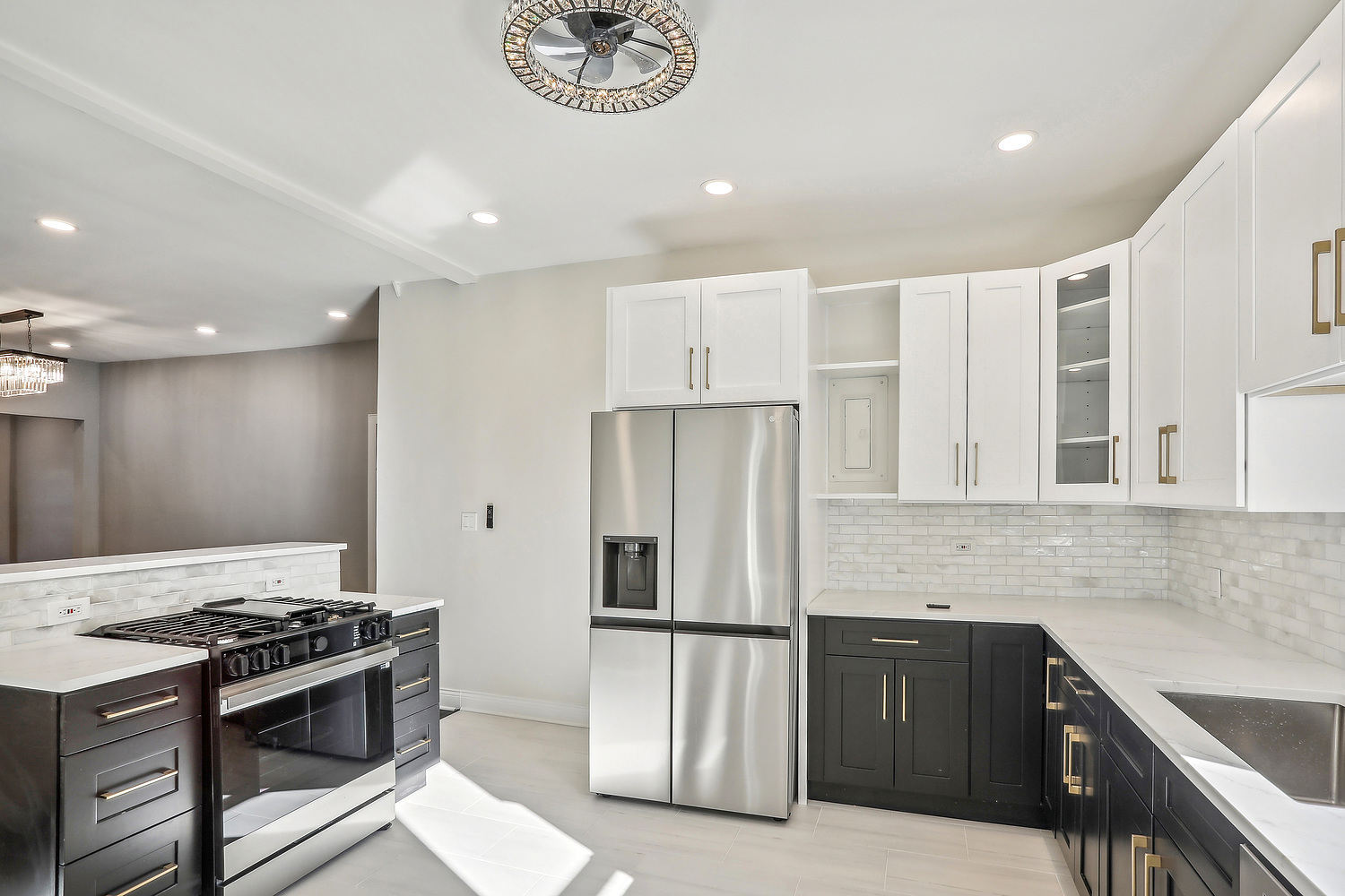 1327 East 52nd Street Chicago IL 60615
