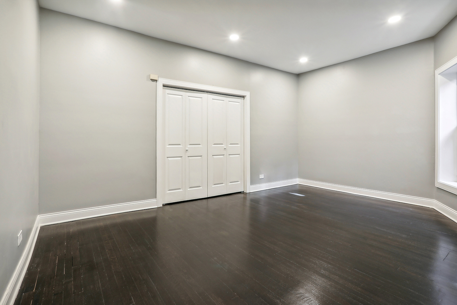 1327 East 52nd Street Chicago IL 60615