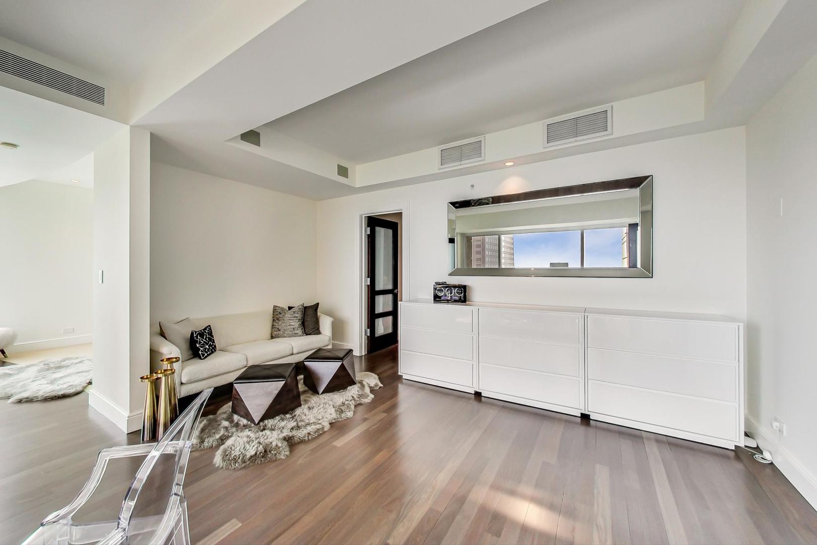 800 North Michigan Avenue Chicago IL 60611