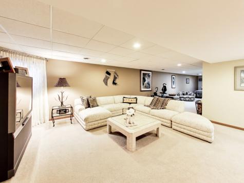 5311 Glenbrook Trail Mchenry IL 60050