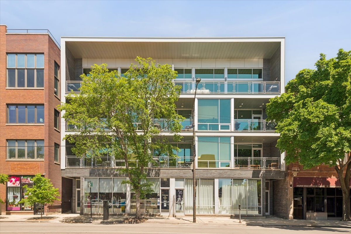 2242 West Chicago Avenue Chicago IL 60622