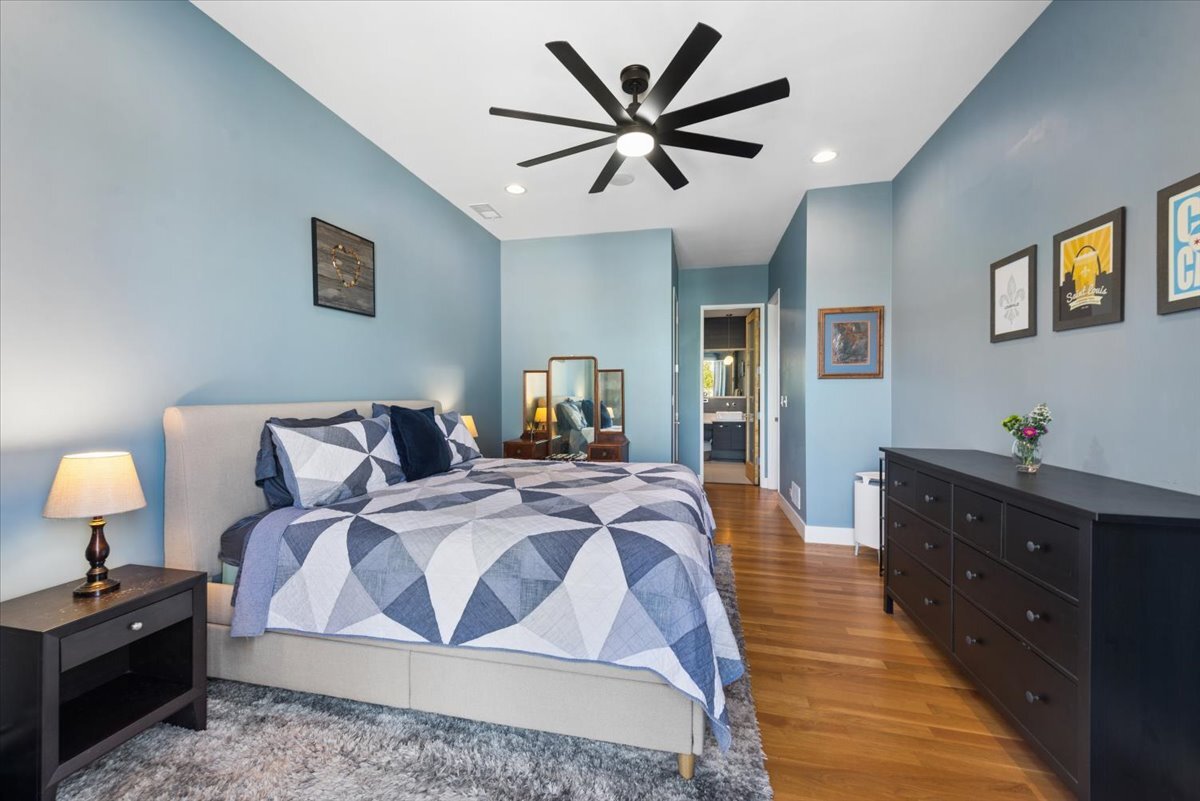 2242 West Chicago Avenue Chicago IL 60622