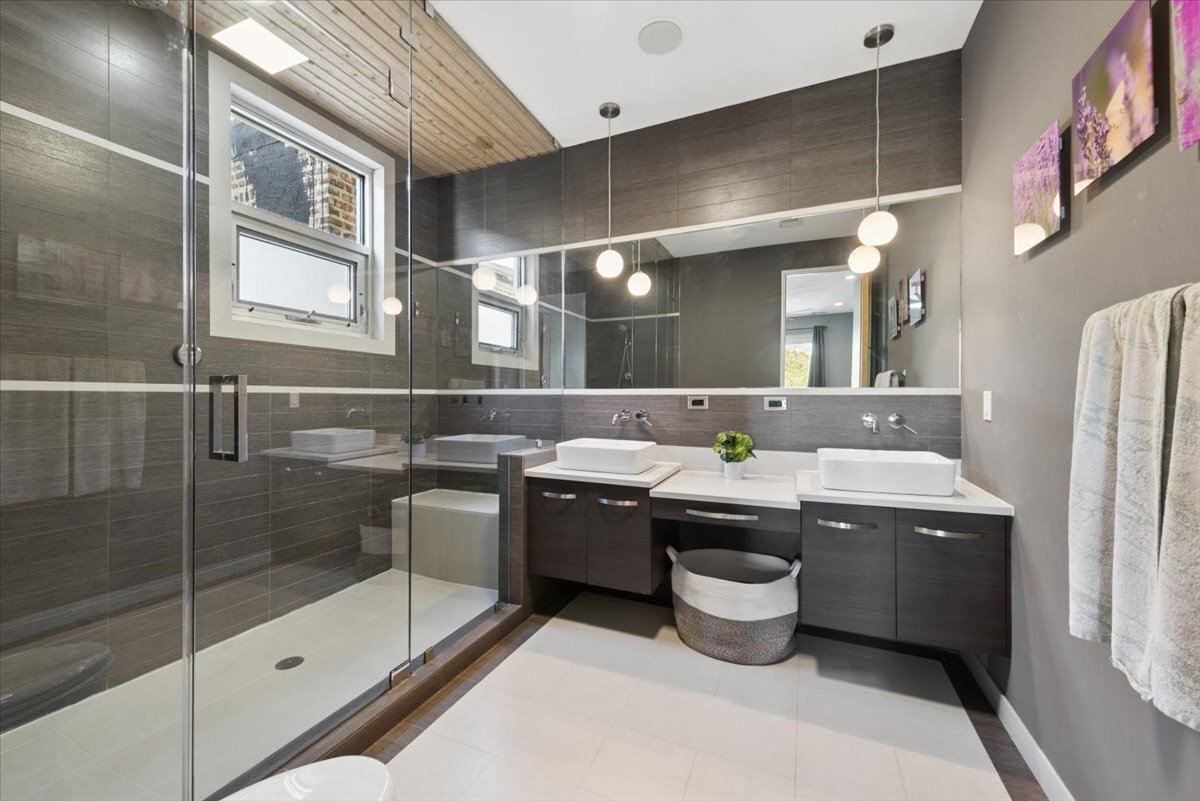 2242 West Chicago Avenue Chicago IL 60622