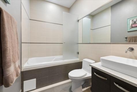 2242 West Chicago Avenue Chicago IL 60622