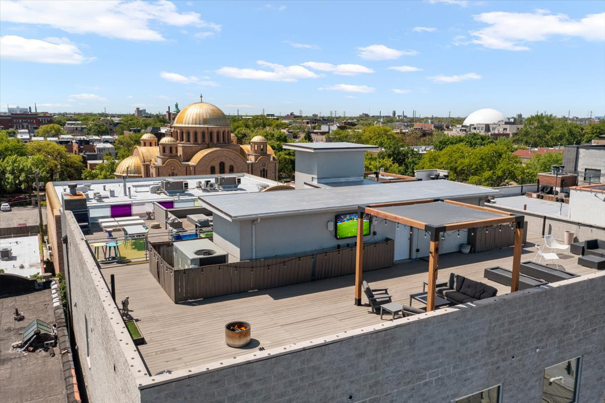 2242 West Chicago Avenue Chicago IL 60622