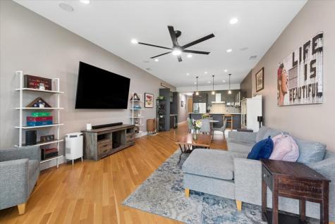 2242 West Chicago Avenue Chicago IL 60622