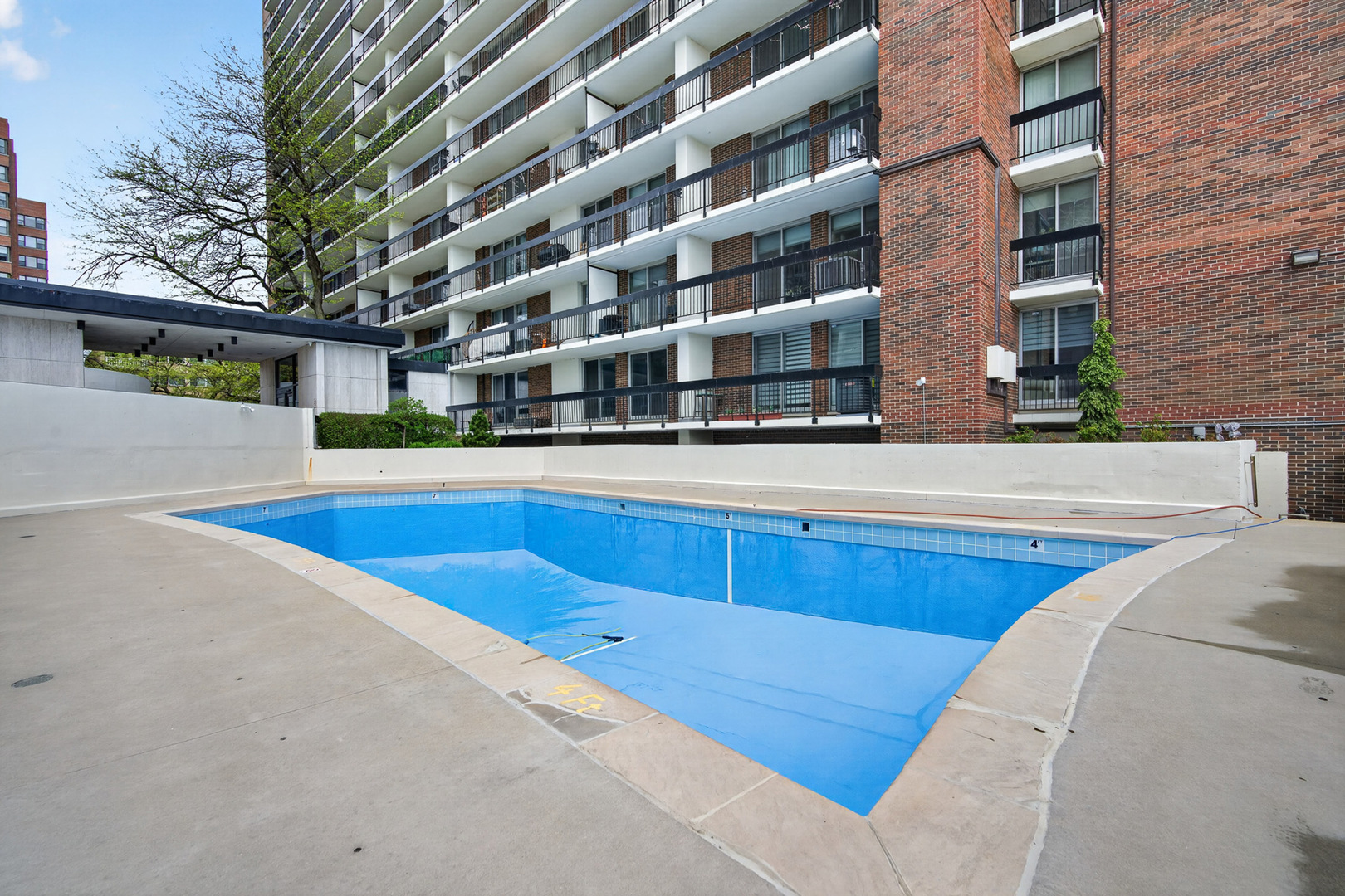 5901 North Sheridan Road Chicago IL 60660