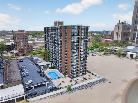 5901 North Sheridan Road Chicago IL 60660