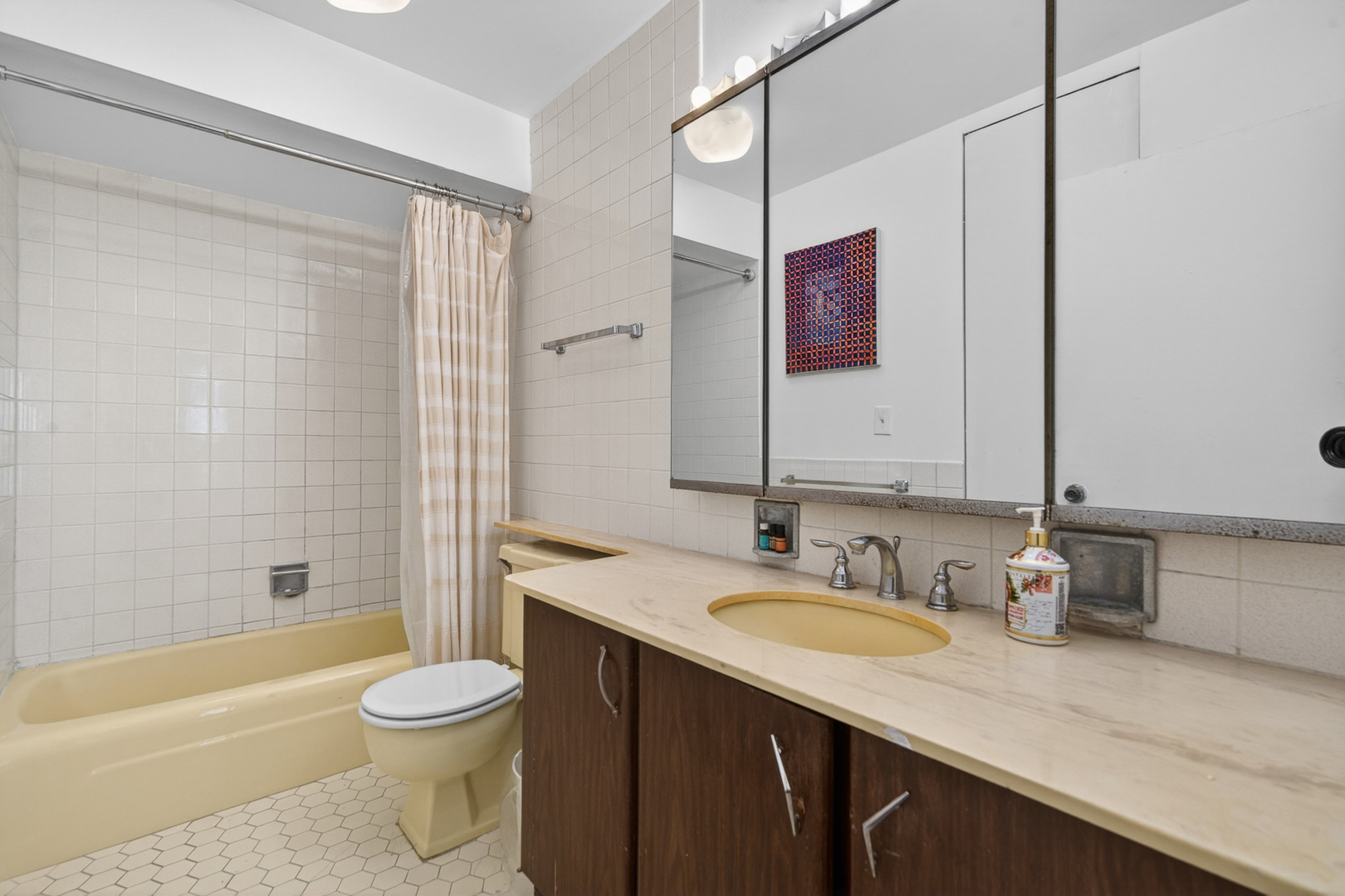 5901 North Sheridan Road Chicago IL 60660