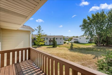 327 Newport Lane Bartlett IL 60103