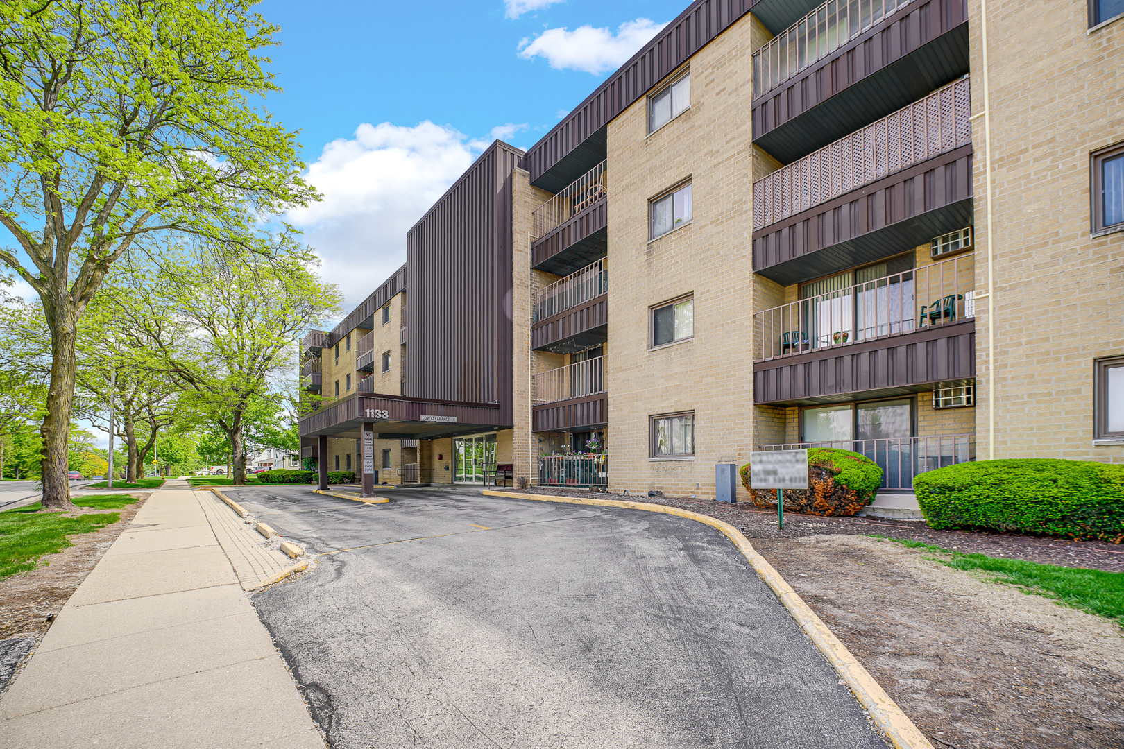 1133 South Finley Road Lombard IL 60148