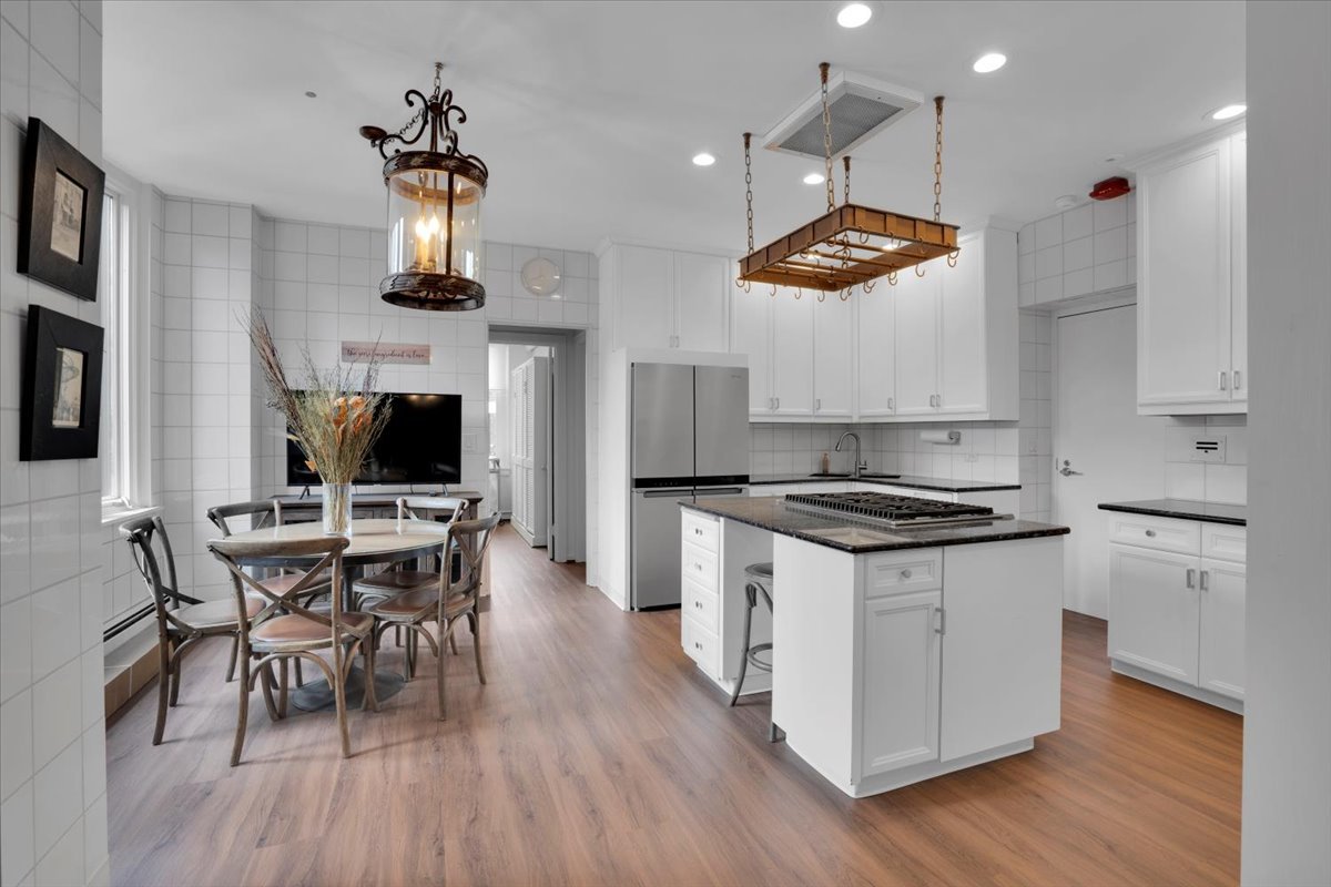 229 East Lake Shore Drive Chicago IL 60611