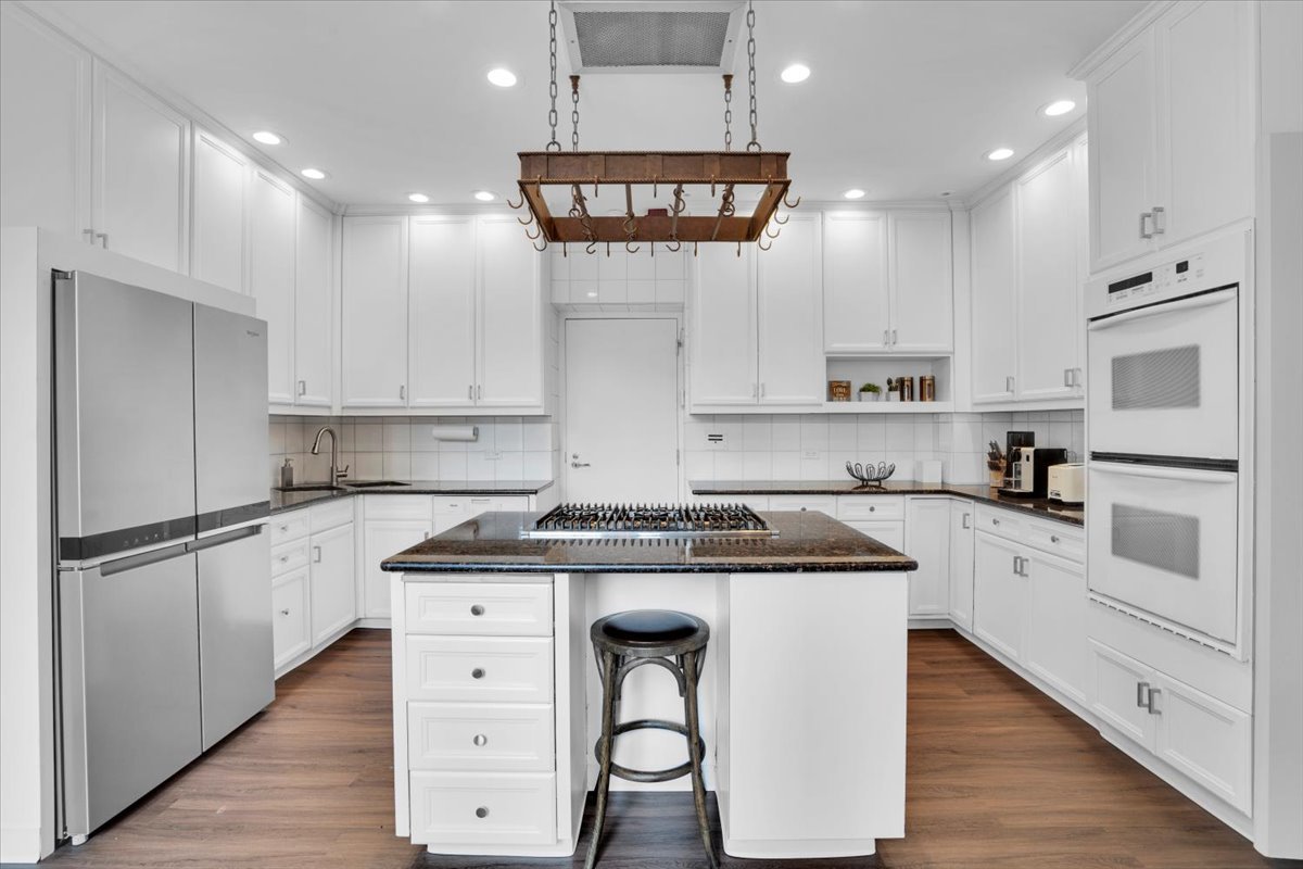 229 East Lake Shore Drive Chicago IL 60611