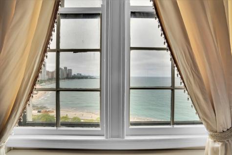 229 East Lake Shore Drive Chicago IL 60611