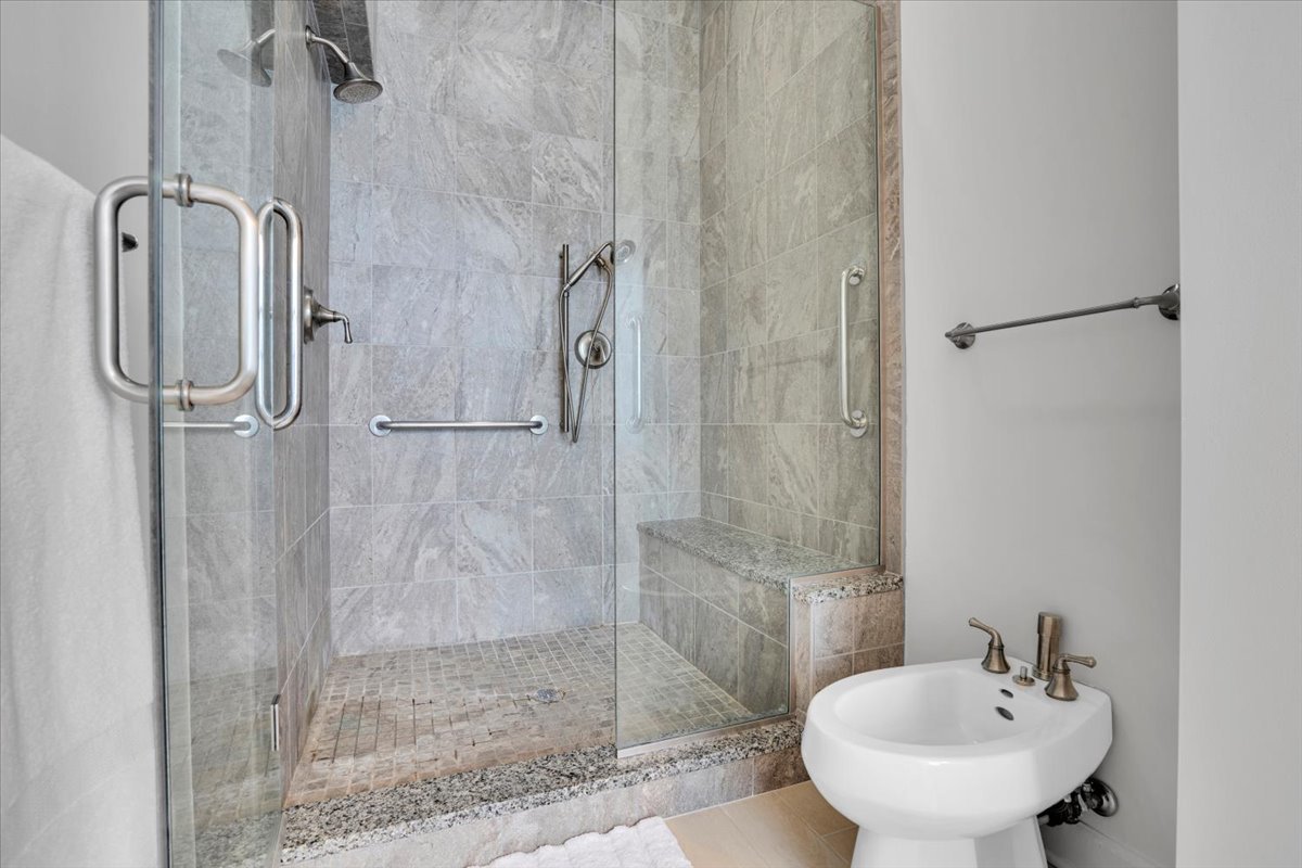 229 East Lake Shore Drive Chicago IL 60611