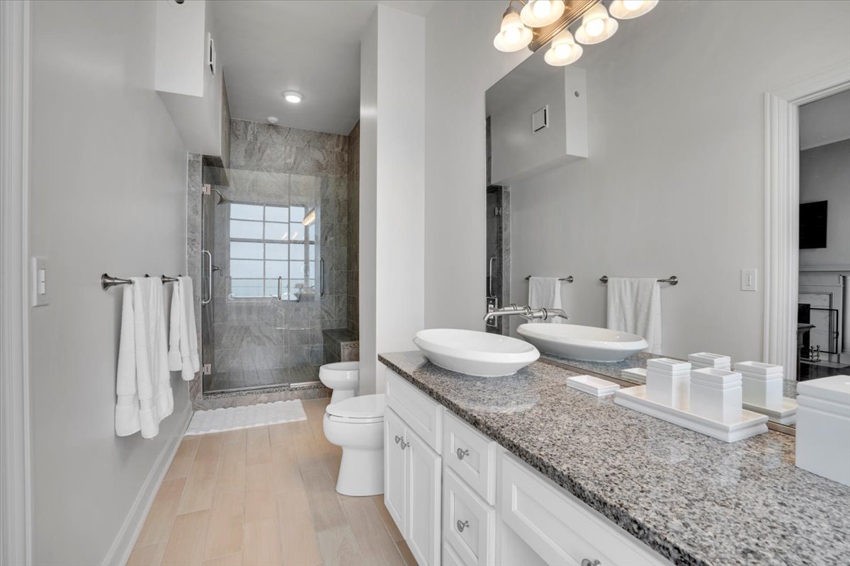 229 East Lake Shore Drive Chicago IL 60611