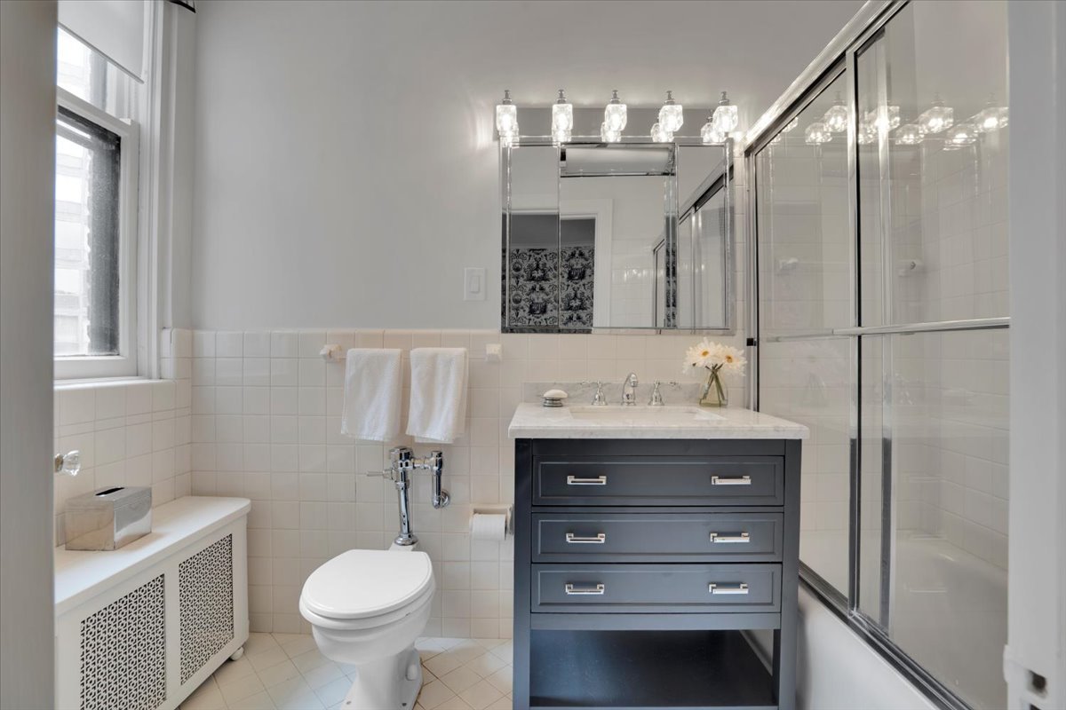 229 East Lake Shore Drive Chicago IL 60611