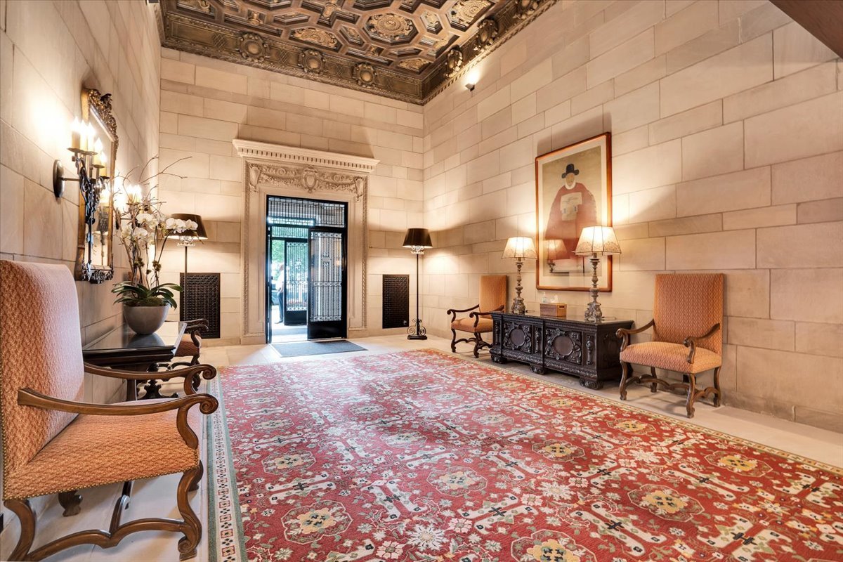 229 East Lake Shore Drive Chicago IL 60611