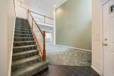 2556 Camberley Circle Westchester IL 60154