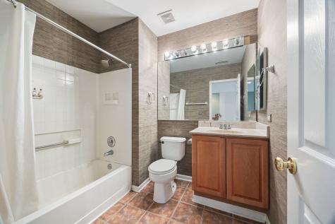 2556 Camberley Circle Westchester IL 60154