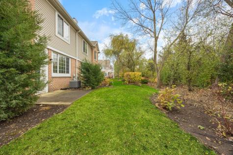 2556 Camberley Circle Westchester IL 60154