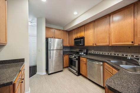 2556 Camberley Circle Westchester IL 60154